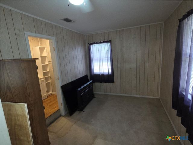 1301 W Mesquite Street, Little River Academy, TX 76554