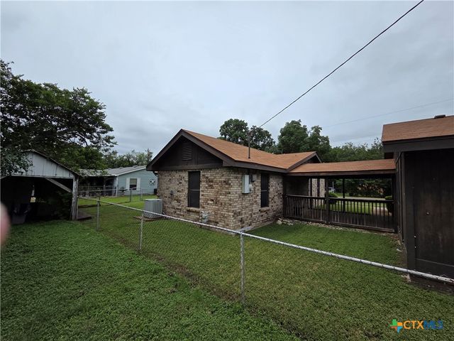 1301 W Mesquite Street, Little River Academy, TX 76554
