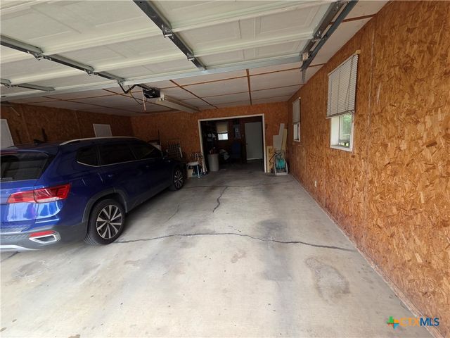 1301 W Mesquite Street, Little River Academy, TX 76554