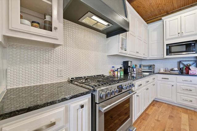 7201 Skipping Stone Drive, Edmond, OK 73034