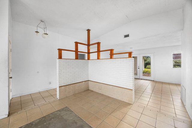 1857 Capri Lane, Seabrook, TX 77586