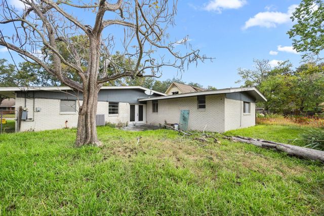 1857 Capri Lane, Seabrook, TX 77586