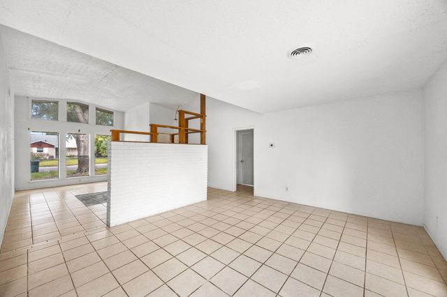 1857 Capri Lane, Seabrook, TX 77586