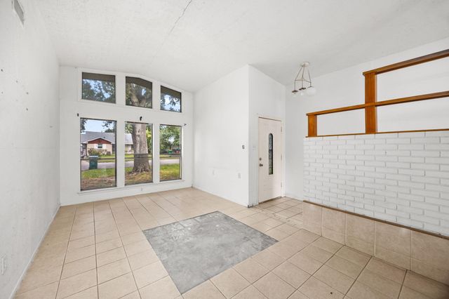 1857 Capri Lane, Seabrook, TX 77586