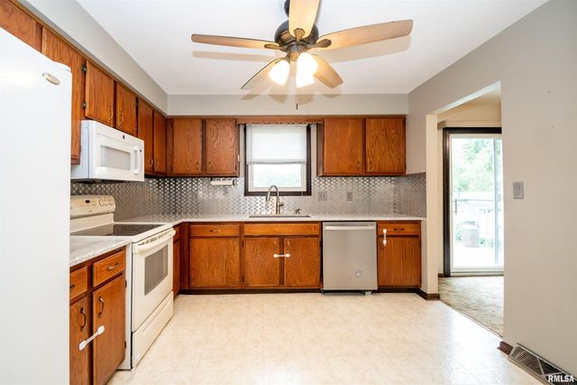 3508 W BONNAIRE Court, Peoria, IL 61615