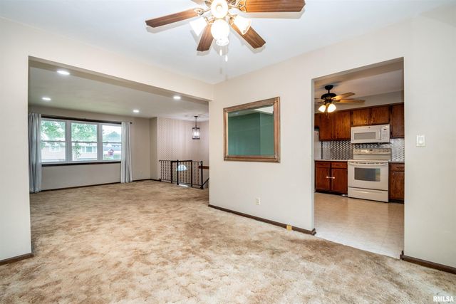 3508 W BONNAIRE Court, Peoria, IL 61615