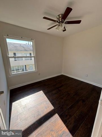 21 LOCUST CT, Sicklerville, NJ 08081