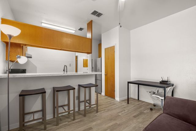 1905 San Gabriel ST 101, Austin, TX 78705