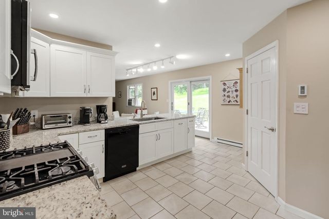 2225 LAUREL SPRINGS DR, Narvon, PA 17555