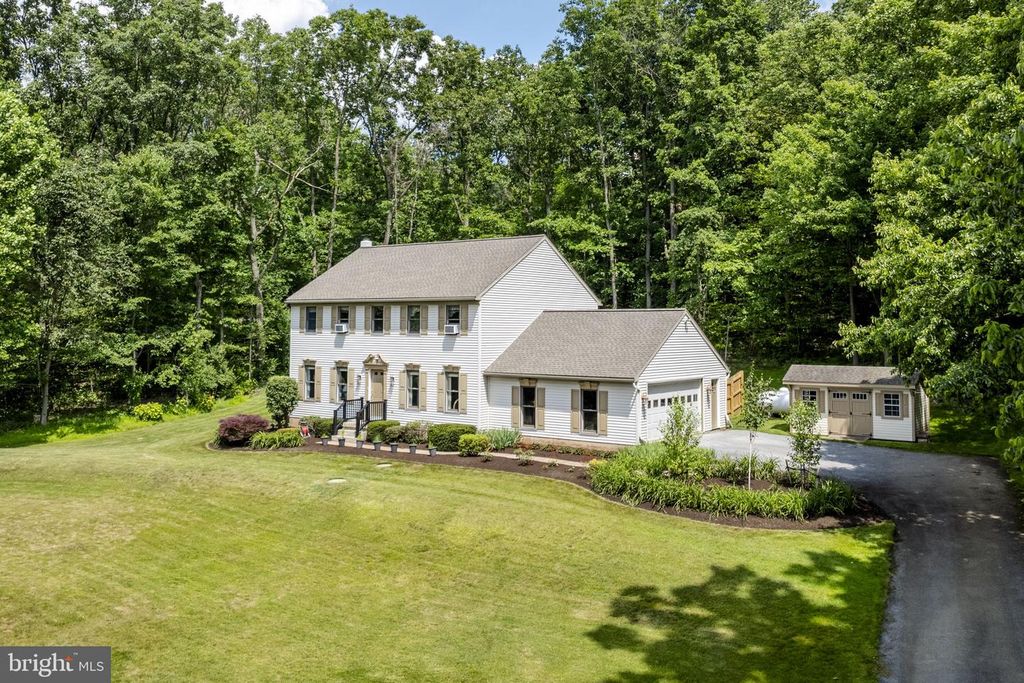 2225 LAUREL SPRINGS DR, Narvon, PA 17555