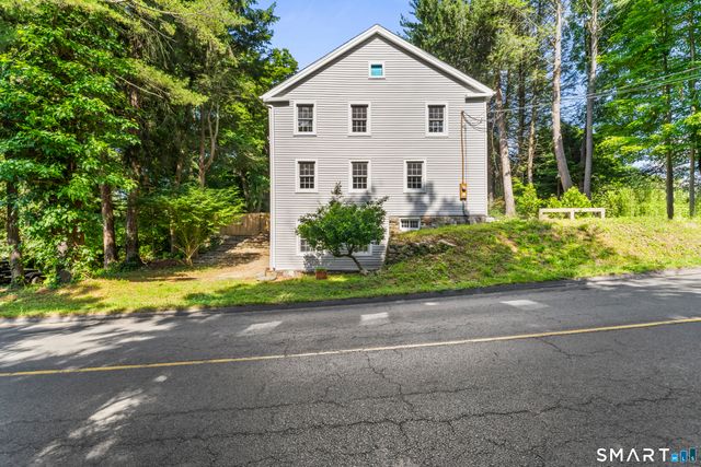 28 Walnut Hill Road, Bethel, CT 06801