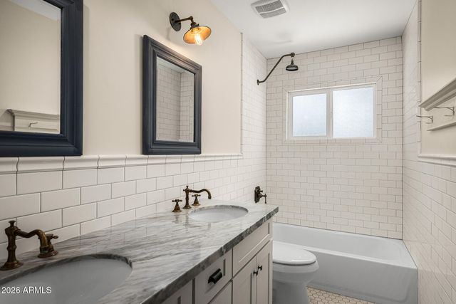 4618 E CALLE VENTURA --, Phoenix, AZ 85018