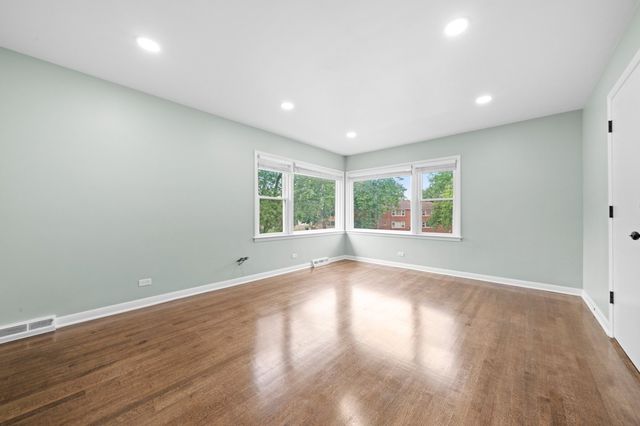 10537 Austin Avenue 2, Chicago Ridge, IL 60415