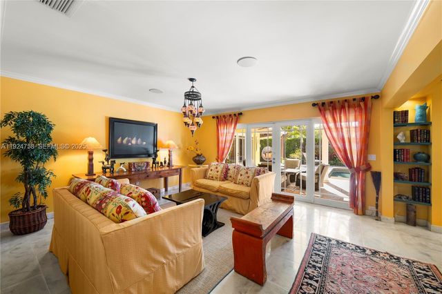 1030 Adams St, Hollywood, FL 33019