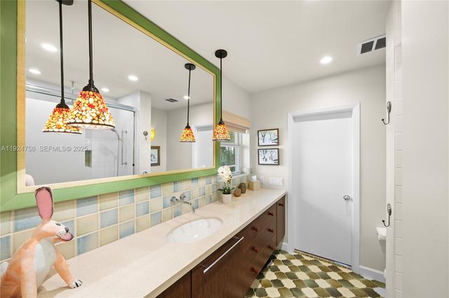 1030 Adams St, Hollywood, FL 33019