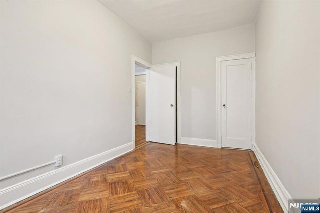262 Clendenny Avenue 6, Jersey City, NJ 07304