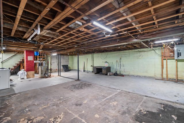 204 S Taylor Street, Manchester, NH 03103