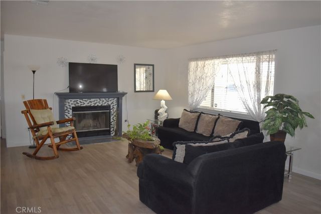 13422 Nicola Road, Apple Valley, CA 92308