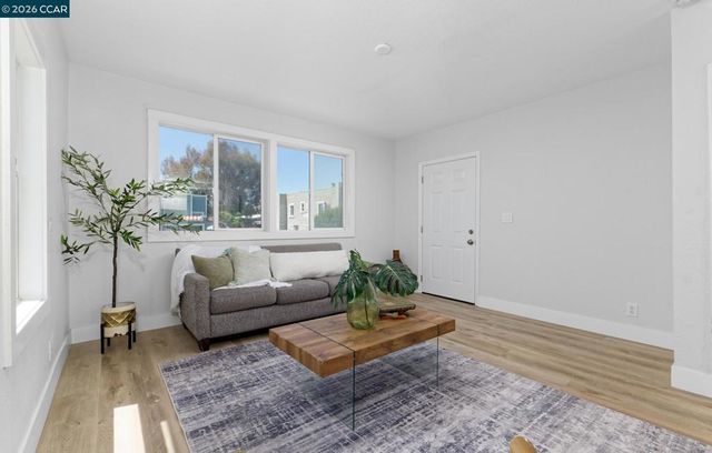 226 W 9Th St, Pittsburg, CA 94565