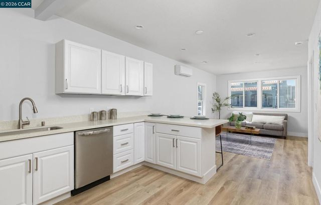 226 W 9Th St, Pittsburg, CA 94565