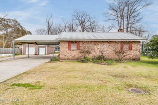 1025 Acadiana Street, Breaux Bridge, LA 70517