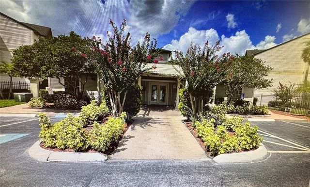 1908 LAKE ATRIUMS CIRCLE 15, Orlando, FL 32839
