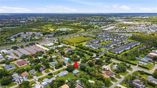 133 2nd ST, Naples, FL 34113
