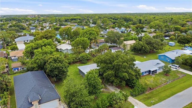 133 2nd ST, Naples, FL 34113