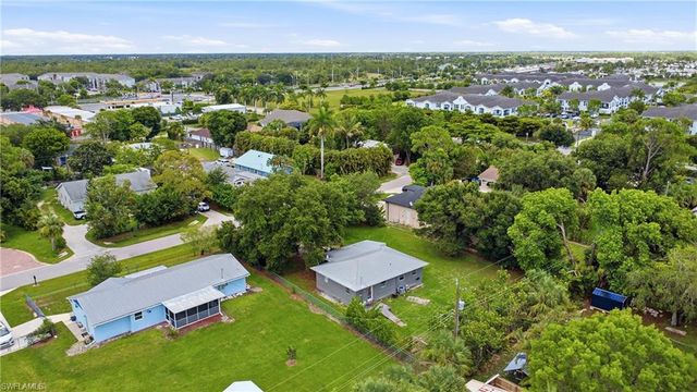 133 2nd ST, Naples, FL 34113