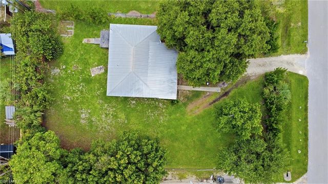 133 2nd ST, Naples, FL 34113