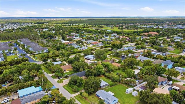 133 2nd ST, Naples, FL 34113