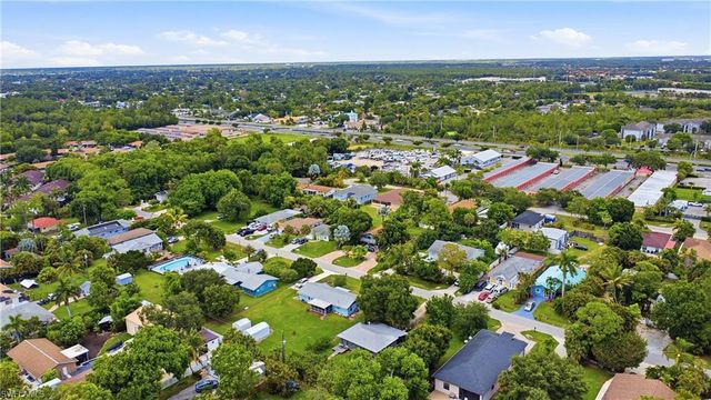 133 2nd ST, Naples, FL 34113