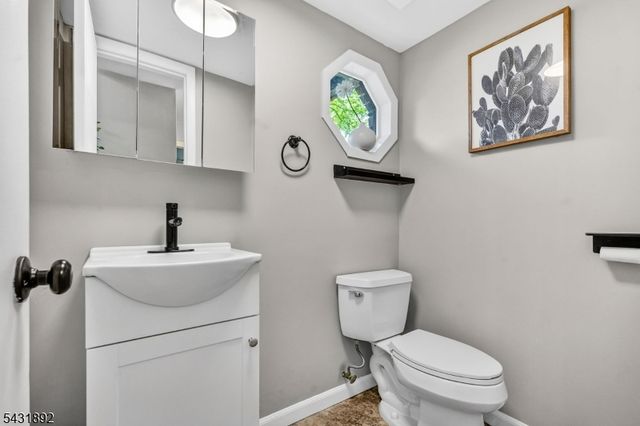 25 State St, Clark Twp., NJ 07066