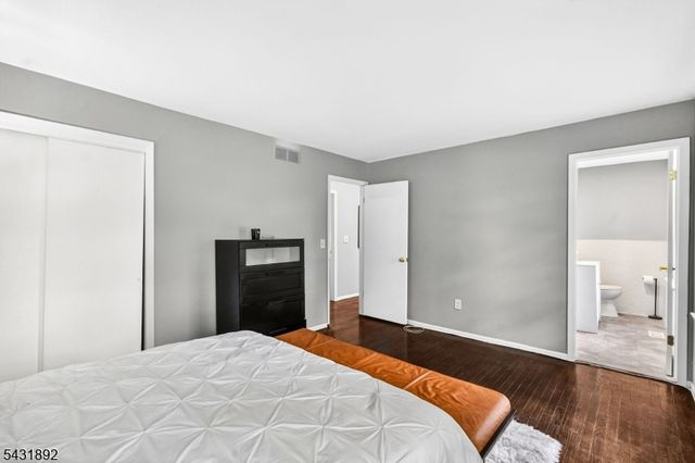 25 State St, Clark Twp., NJ 07066