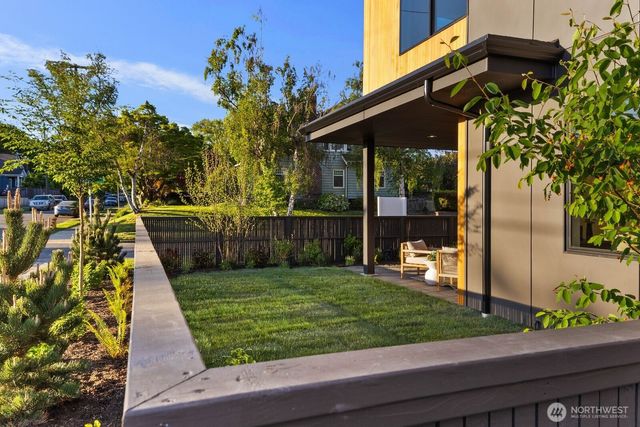 3305 S Hanford Street, Seattle, WA 98144