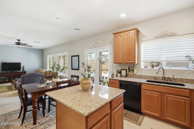 956 E CANYON ROCK Road, San Tan Valley, AZ 85143