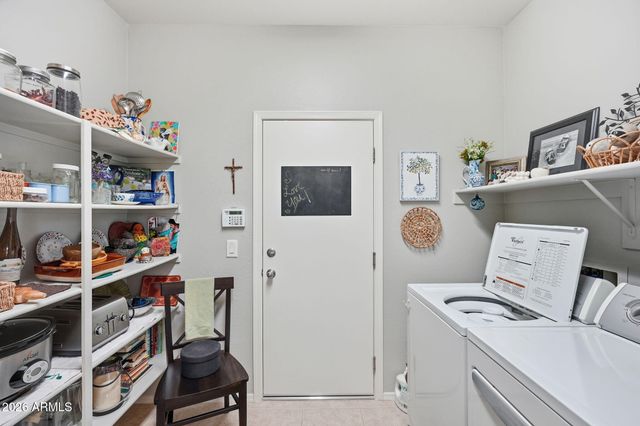 956 E CANYON ROCK Road, San Tan Valley, AZ 85143
