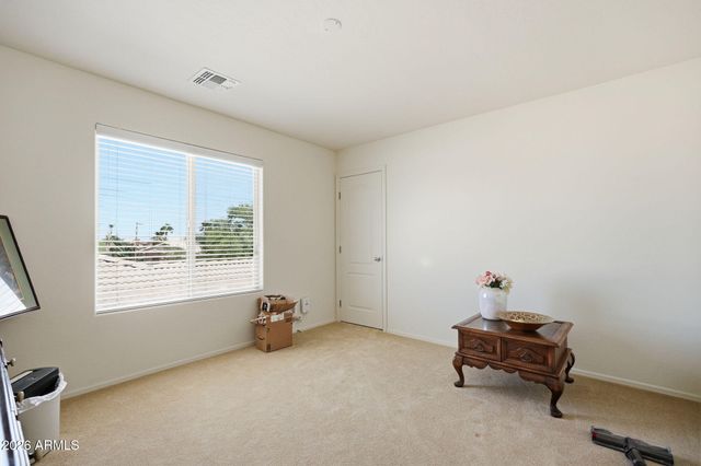 956 E CANYON ROCK Road, San Tan Valley, AZ 85143