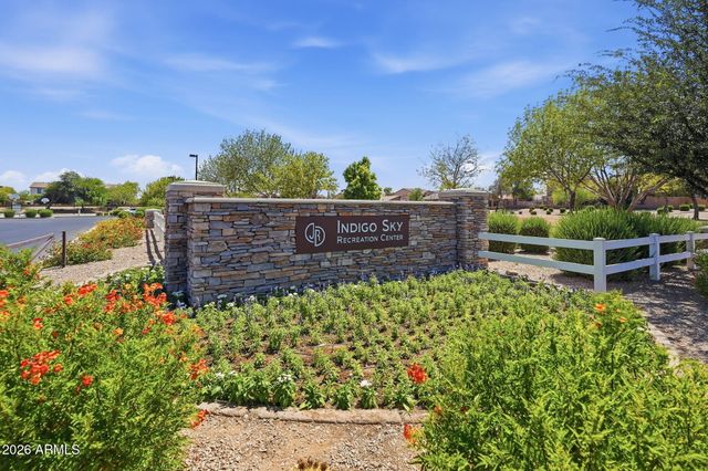 956 E CANYON ROCK Road, San Tan Valley, AZ 85143