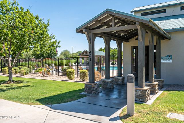 956 E CANYON ROCK Road, San Tan Valley, AZ 85143
