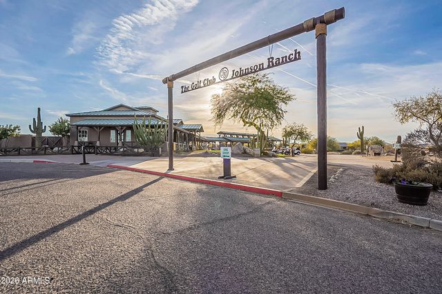 956 E CANYON ROCK Road, San Tan Valley, AZ 85143