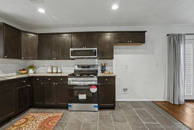 2525 N Xanthus Avenue, Tulsa, OK 74110