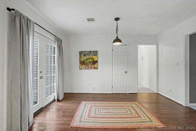 2525 N Xanthus Avenue, Tulsa, OK 74110