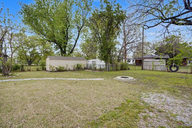 2525 N Xanthus Avenue, Tulsa, OK 74110