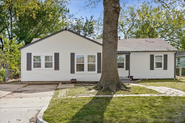2525 N Xanthus Avenue, Tulsa, OK 74110