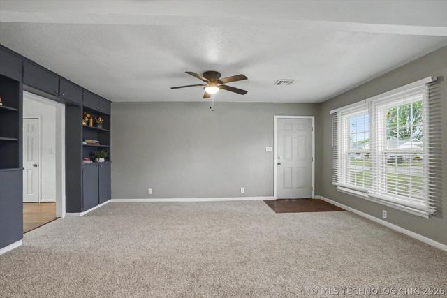 2525 N Xanthus Avenue, Tulsa, OK 74110