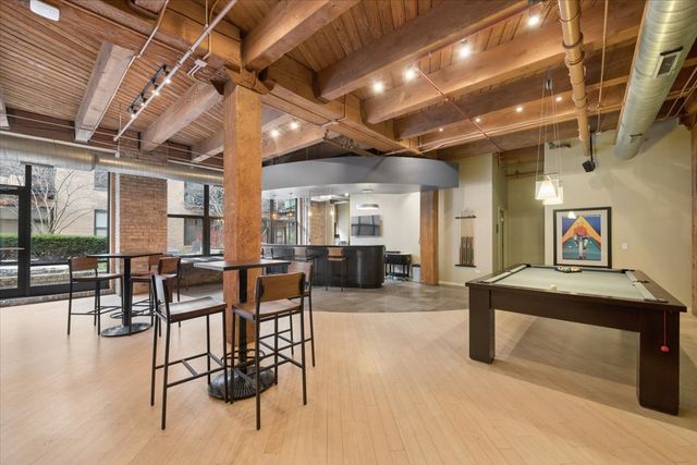 1040 W ADAMS Street 402, Chicago, IL 60607