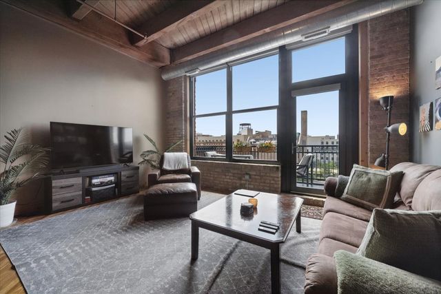 1040 W ADAMS Street 402, Chicago, IL 60607