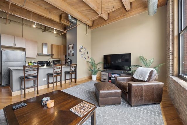 1040 W ADAMS Street 402, Chicago, IL 60607