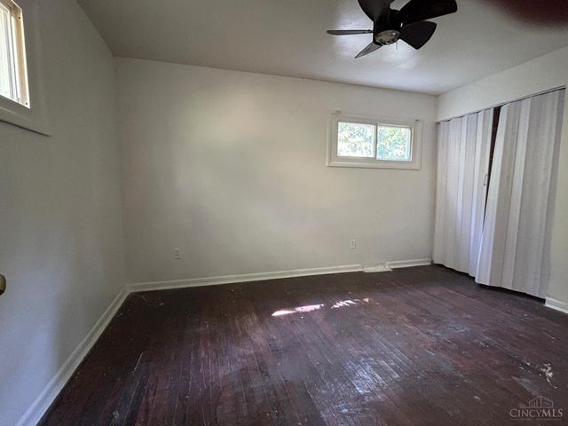 128 Clinton Springs Avenue, Cincinnati, OH 45217